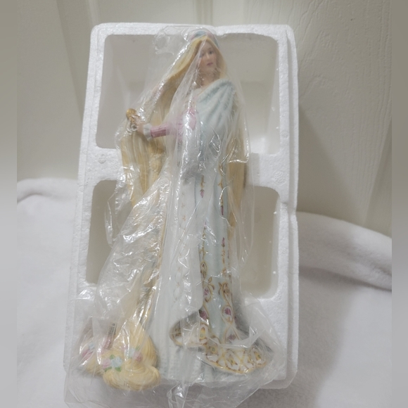 The Legendary Princess - Picture 15 of 16